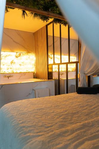 Spa and relaxation, love room