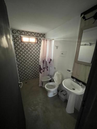 Ένα μπάνιο στο Cabañas Los Aromos