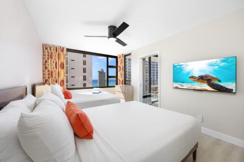 Voodi või voodid majutusasutuse NEWLY Remodeled 19Fl Ocean Views, Steps to Beach! toas