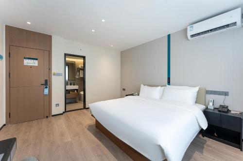 Fotografie z fotogalerie ubytování Bernard Hotel Putian Xinghuafu Historical and Cultural Street Branch v destinaci Putian