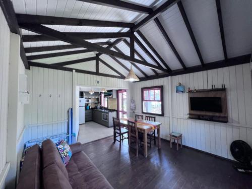 Kuchyň nebo kuchyňský kout v ubytování Chalé Azul da Praia