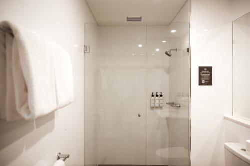 Koupelna v ubytování Quest Kings Park