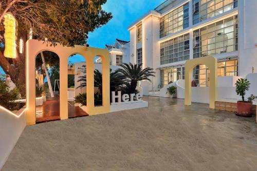 El edificio en el que está el hotel