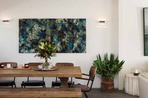 Photo de la galerie de l'établissement Renovated 3BR Apartment in CBD, à Gisborne