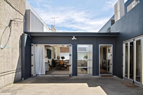 Φωτογραφία από το άλμπουμ του Renovated 3BR Apartment in CBD σε Gisborne