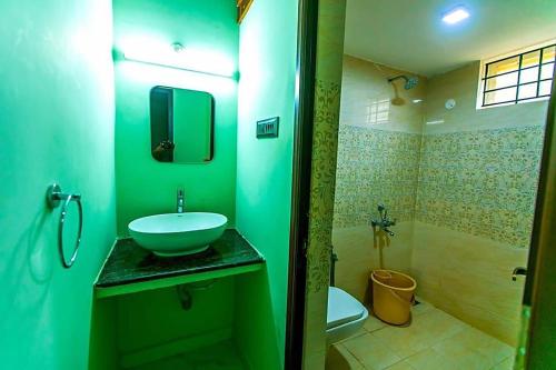 Ένα μπάνιο στο Golden Sparrow