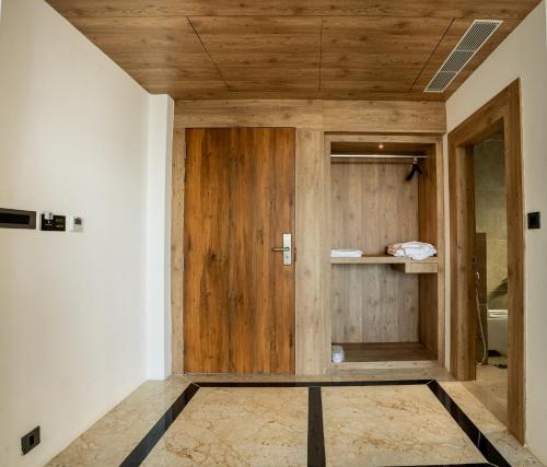 Ένα μπάνιο στο Hotel Meriken