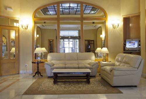 Hotel Mediodia Image