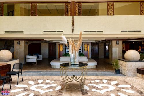 Ένα μπάνιο στο Rosa Boho Hotel And Aqua Park