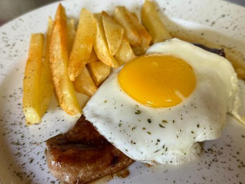 Φαγητό σε αυτός ο ξενώνας ή κάπου εκεί κοντά