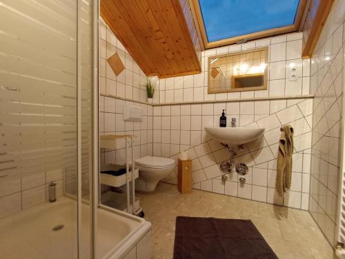 Koupelna v ubytování Stadt-Loft mit Dachterrasse