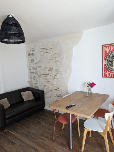 Χώρος καθιστικού στο Charmant appartement en plein centre ville