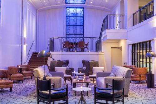 Posezení v ubytování Hotel Theodore Seattle Downtown, Tapestry by Hilton