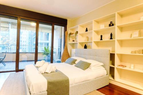 CityLife Prime Suites with Big Terrace