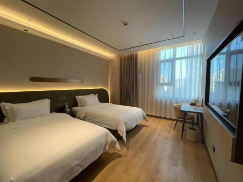 Gallery image of GreenTree Inn Datong YundinGYAyuan Express Hotel in Datong