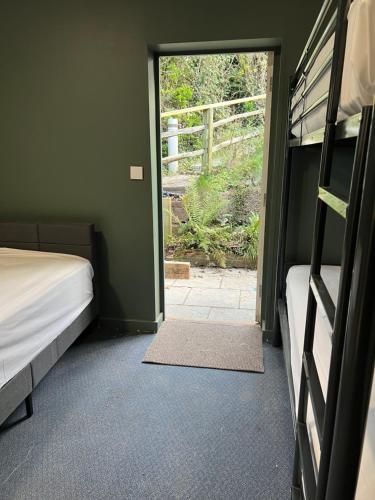 En eller flere senge i et værelse på South Downs Hostel Eastbourne