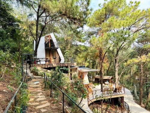 Zahrada ubytování DeBay Retreat - Little Đà Lạt Chill Villa