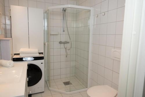 Phòng tắm tại Prime location, Free parking, Private balcony