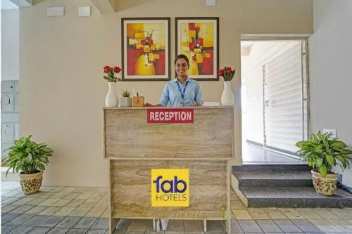 Ο χώρος του λόμπι ή της ρεσεψιόν στο Via Praneeth Residency