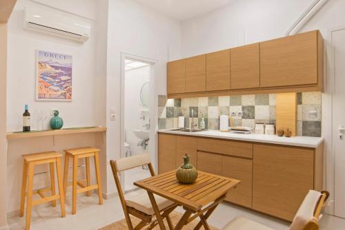 Alex Guesthouse Stylish Studio near the Sea