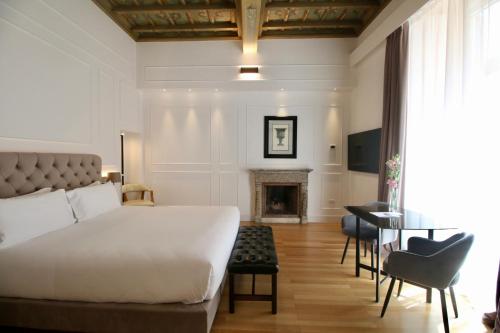Palazzo Goldoni Condotti Collection photo 98