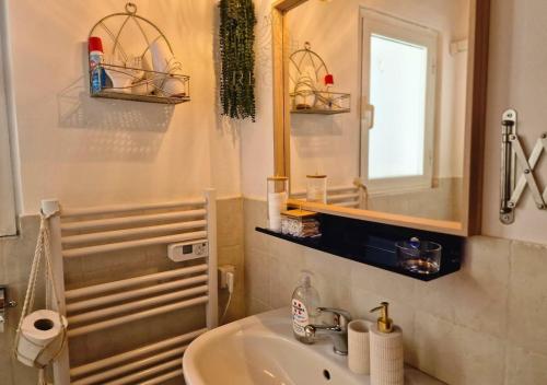 MCH P ROMANA 4 stops from Duomo quiet studio with private small balcony