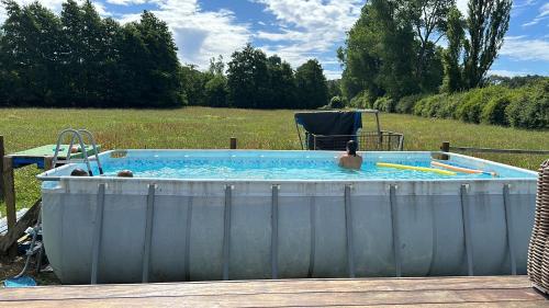 Πισίνα στο ή κοντά στο The Salty Cow