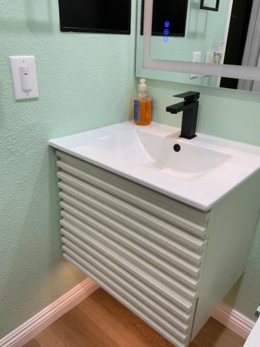 Fotografie z fotogalerie ubytování Beautiful Foothill Home v destinaci Rancho Cucamonga