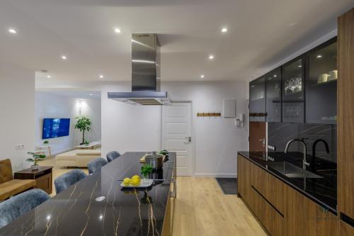 Living4malaga Miramar Luxe Beach Apartment