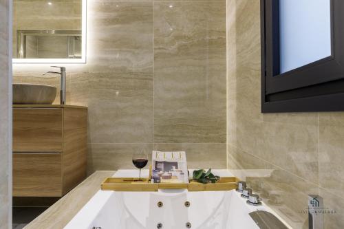 Living4malaga Miramar Luxe Beach Apartment