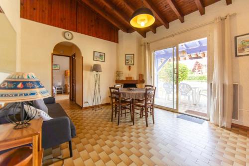 Et opholdsområde på Maison Cri-Cri à Arès