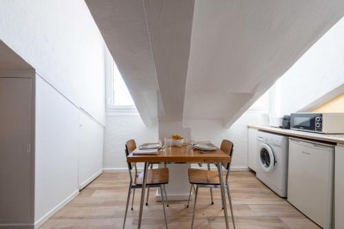 Top-Floor Studio Central Cannes