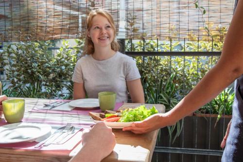 Jídlo v bed and breakfast nebo okolí