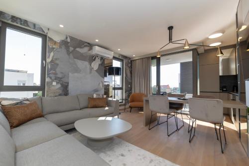 Mariva Luxury Apartment