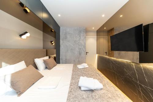 Mariva Luxury Apartment