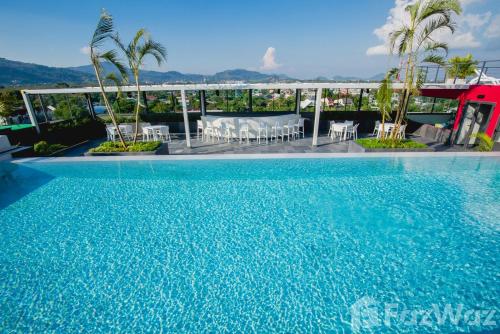 Πισίνα στο ή κοντά στο Modern Apartment in Chalong