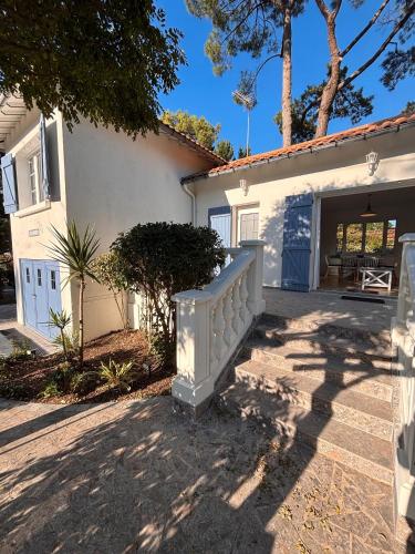 Budova, kde se prázdninový dům nachází