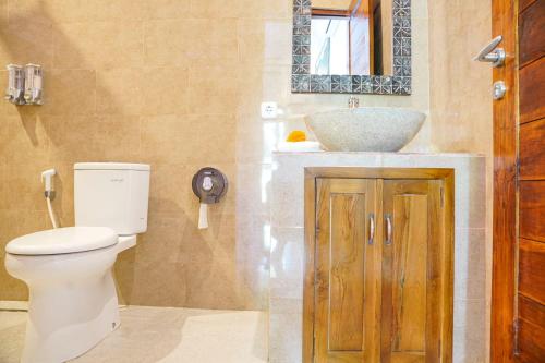 Ένα μπάνιο στο Nia cahya ubud villa