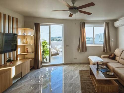 Φωτογραφία από το άλμπουμ του Modern malta σε Marsaskala