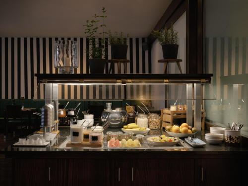 Jídlo v hotelu nebo okolí