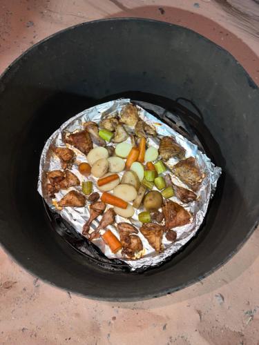 露营地内部或周边提供的食物