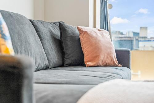 NEW 1 bed Central Birmingham Fast Wi-Fi, Smart TV photo 19
