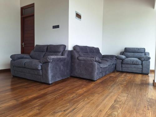 Гостиная зона в Galle Bloom Luxury Apartments