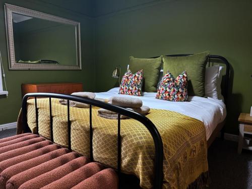 En eller flere senge i et værelse på The Maple House common views, central Lincoln