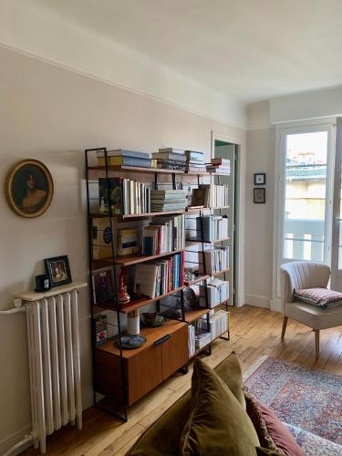 Charmant appartement parisien vue sur Tour Eiffel