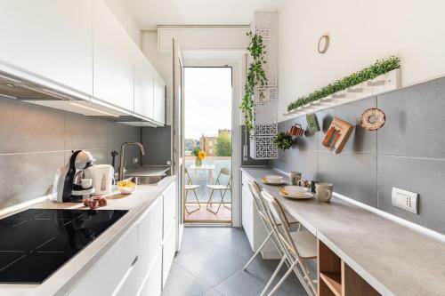 S&M Apartments- Urban stripes 2 Bedrooms near underground M2 and Navigli Milano