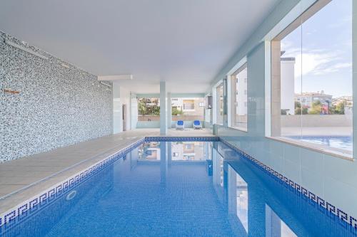 Stylish Apartment - Steps from Marina, Center & Beach