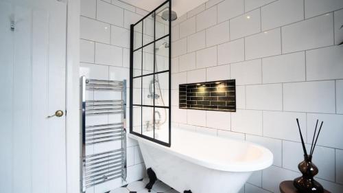 Koupelna v ubytování Tastefully decorated 3 bed home