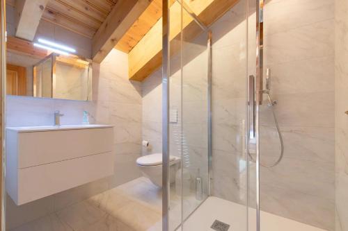 Ένα μπάνιο στο Weekly rental apartment - Crans-Montana