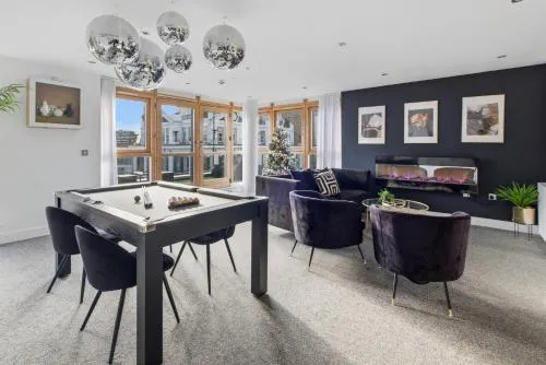 Penthouse Noir - Wyndale Living - Central BHam 2BR photo 1